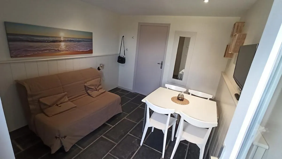 Duplex Proche De La Mer Avec Piscine Guidel France